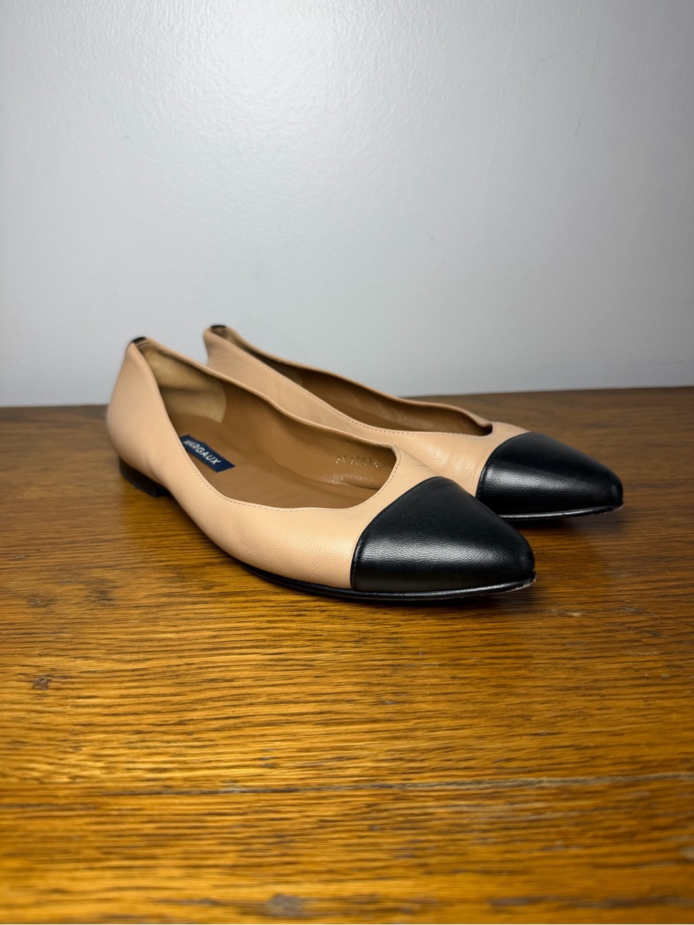 Margaux Size 37 • Tan Black Point Toe Ballet Flats.